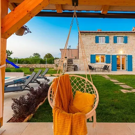 San Comfortable Holiday Svetvincenat