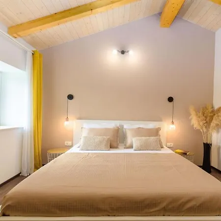 San Comfortable Holiday Villa