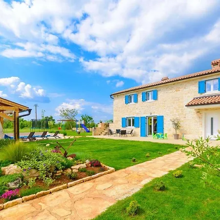 Villa San Comfortable Holiday Svetvincenat